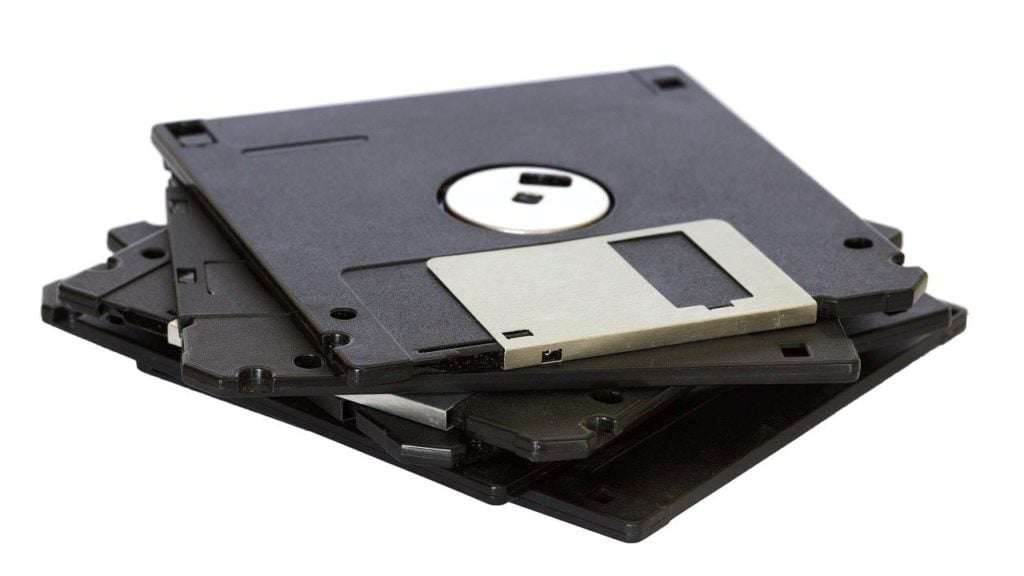 Why is the Truist app not working? Quick Fix 1 This is an image of floppy disk black storage memory 18320 1280