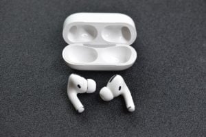 This is an image of earphones 5193970 1280