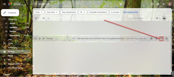 This is an image of closed envelope symbol gmail ss