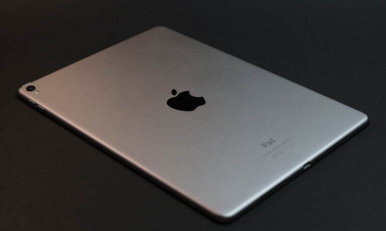 Ipad 8 Screen Replacement Costs photo