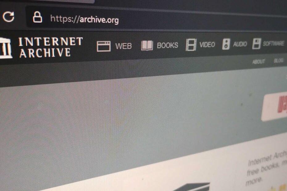 This is an image of internetarchivefeatured ss1