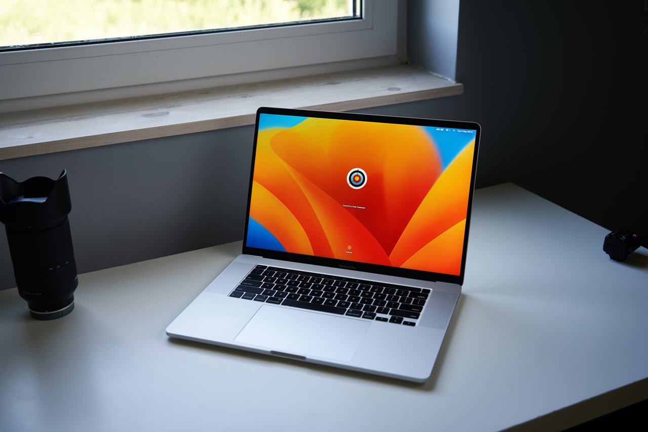 This is an image of macbook pro featured 123